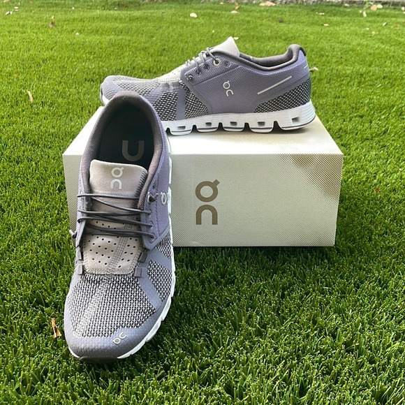 On Running Shoes - On Cloud 2.0 sneakers - Shark|Pebble - size 8